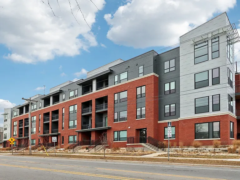 The Tuxedo Apartments — Photo 8