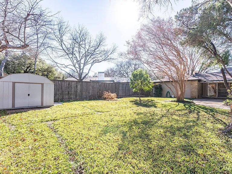 12611 High Meadow Dr — Photo 38