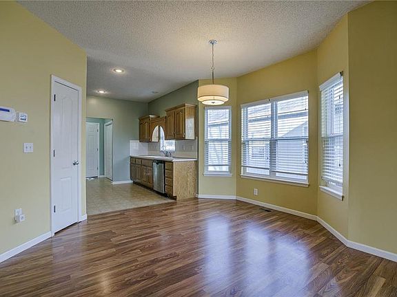 2nd image of 1119 Grandview Blvd