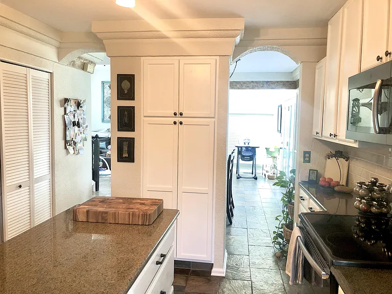 1258 N Deckers Pl — Photo 18