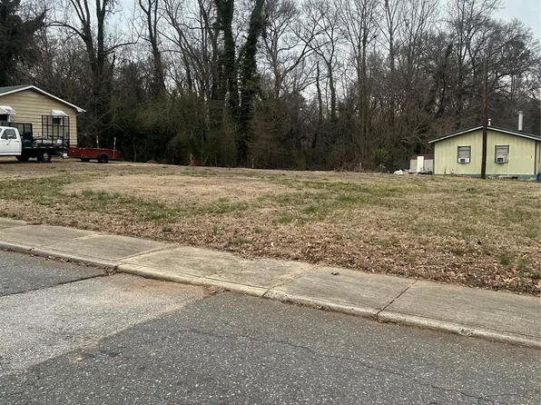 533 Dutch Ave, Mount Holly, NC 28120