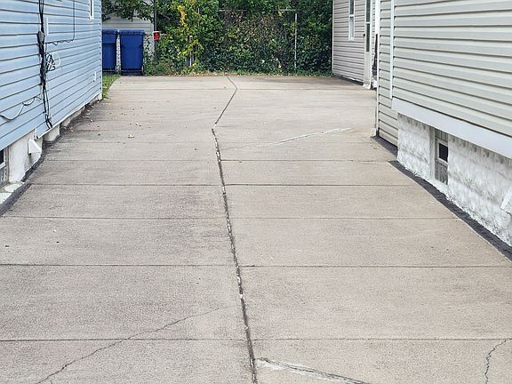 2nd image of 154 Ladner Ave