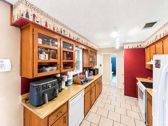 4th image of 507 E Harriet St