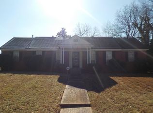 1565 Bonnie Dr, Memphis, TN 38116