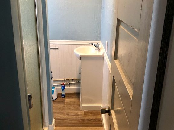 3rd image of 112 Pomona Ave APT 2