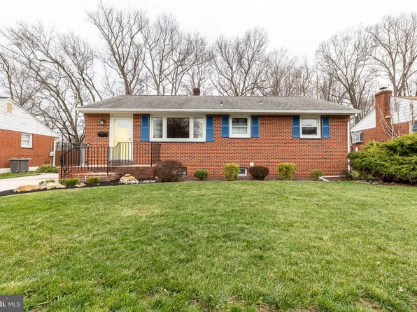 211 Maryland Ave, Newport, DE 19804