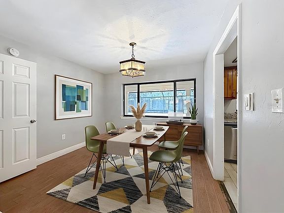 4th image of 209 1st St
