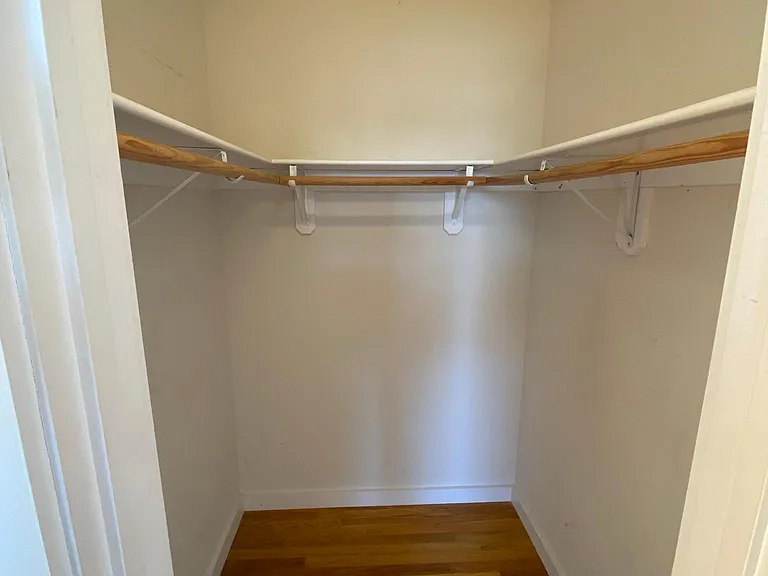 80 Webster Ave #3F — Photo 13