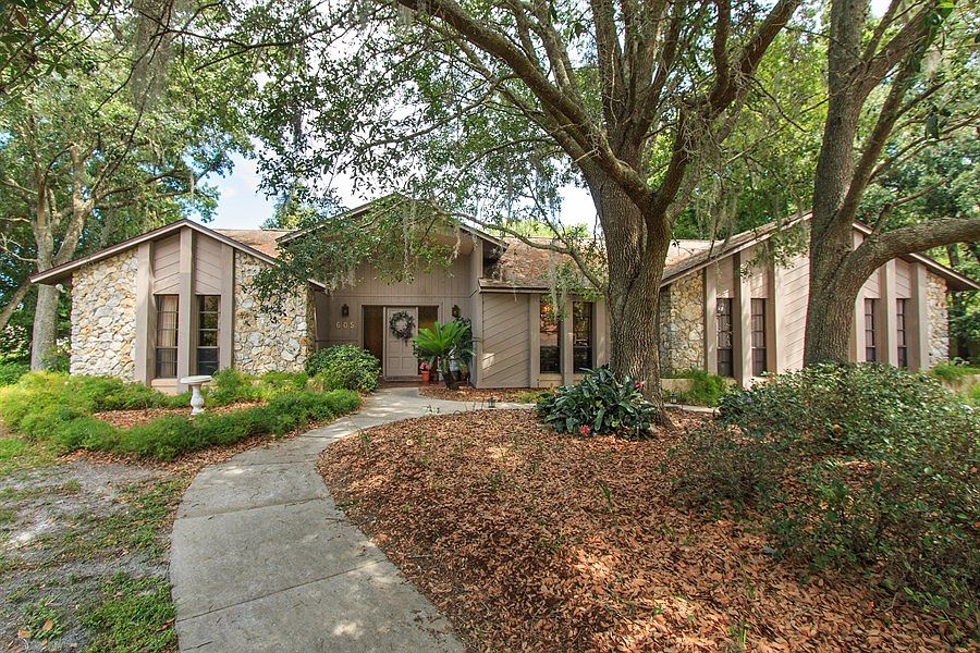 1st image of 605 Glenview Ct