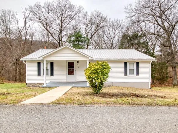 128 River Bend Rd, Narrows, VA 24124