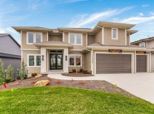 11546 S Zarda Dr, Olathe, KS 66061