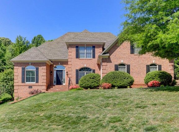 5th image of 1811 Thoreau Ln