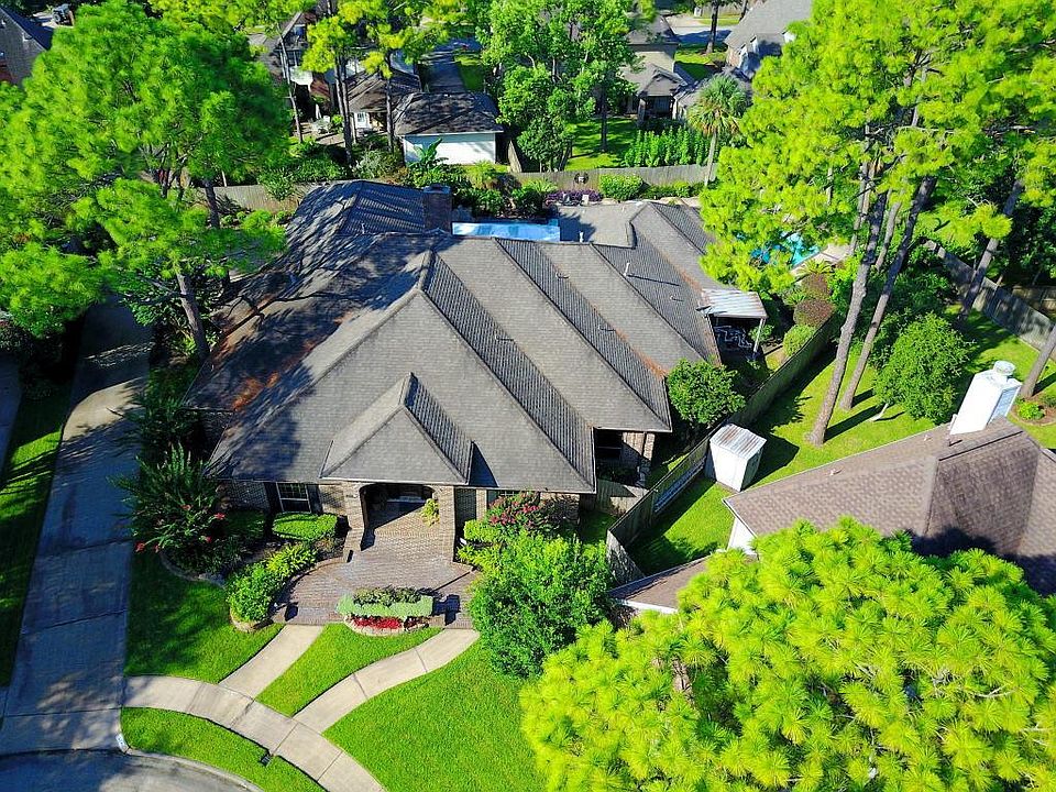 1st image of 15706 Pinewood Cove Dr