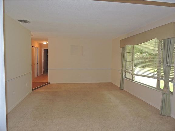 3rd image of 2255 Parkview Ave