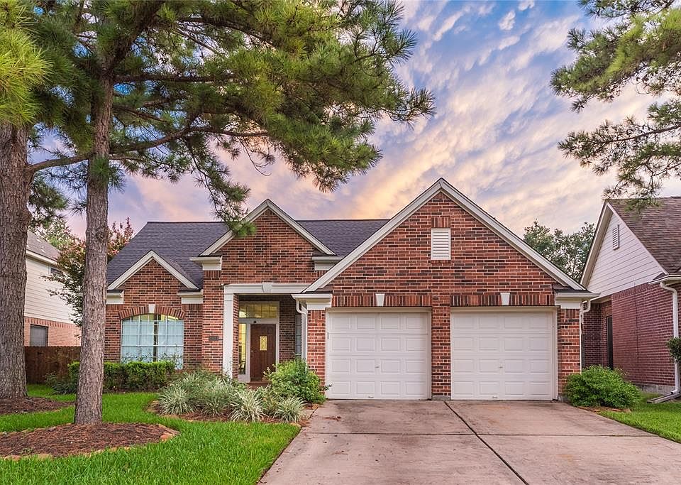 1st image of 15611 Winding Valley Dr