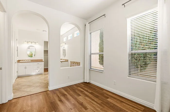 1589 E Vesper Trl — Photo 31