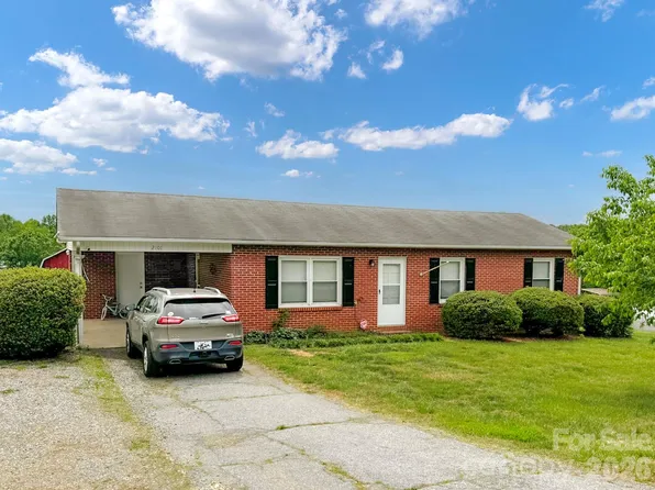 2101 La Mesa Ct, Lenoir, NC 28645