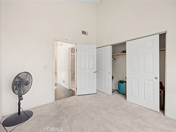 3rd image of 538 E 222nd St