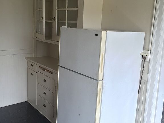 2nd image of 1651 Market St APT 211