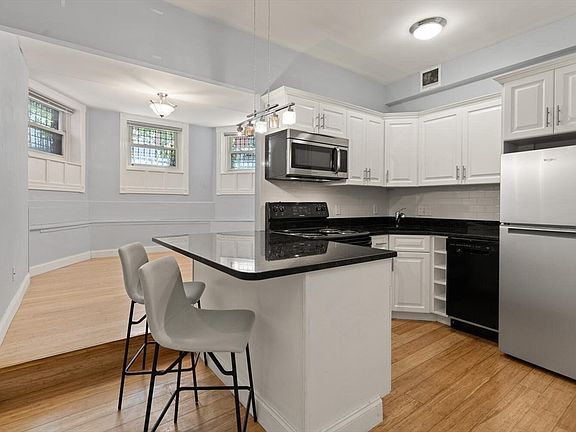 2nd image of 35 Bay State Rd APT Bf