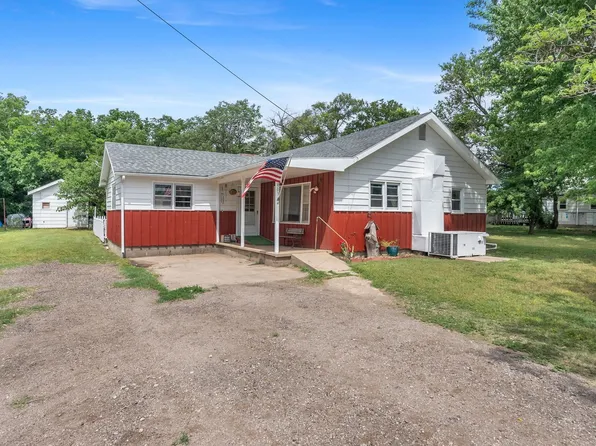 1003 N Olive St, Leon, KS 67074