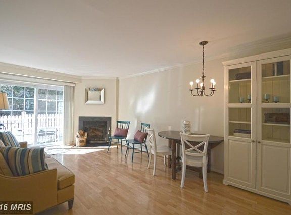 4th image of 2909D S Woodley St #4