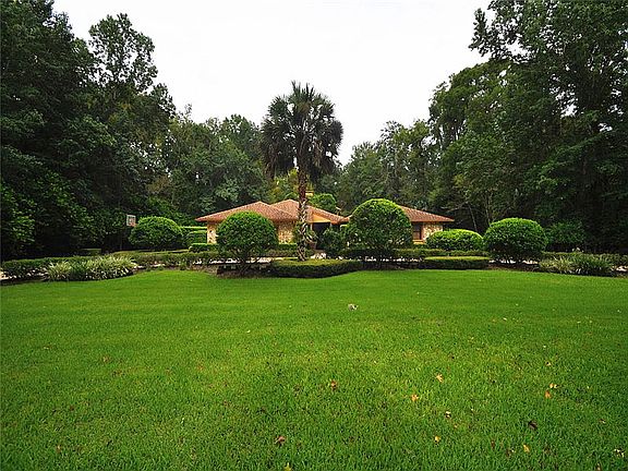 4th image of 123 Wisteria Dr