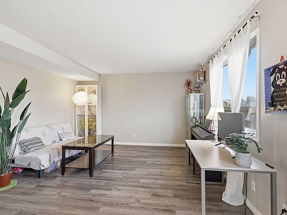 5th image of 6020 W Temple Rd NE