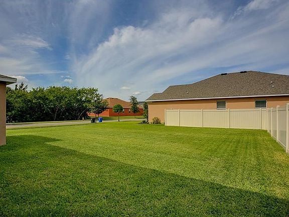 3rd image of 1504 Yale Castle Ct