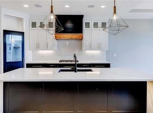 1605 SW 27th St, Lees Summit, MO 64082