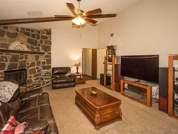 3rd image of 4212 W Richmond Ct