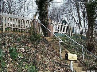 1673 Northern Blvd, Roslyn, NY 11576