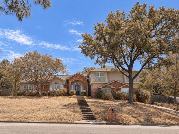 3209 Woodford Dr, Arlington, TX 76013