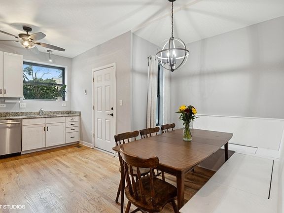 5th image of 6827 N Lakewood Ave APT 1W