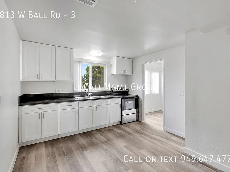 1813 W Ball Rd #3 — Photo 44