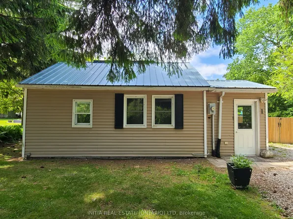 1 Dundas St, Newbury, ON N0L 1Z0