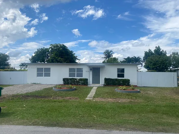 15035 Garfield Dr, Homestead, FL 33033