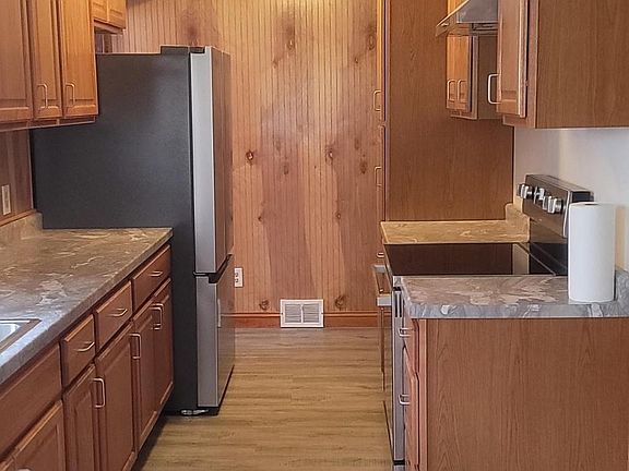 4th image of 3107 Irving Ave N