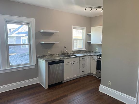 2nd image of 159 Norwalk Ave