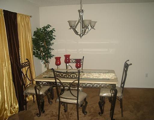 4th image of 2824 Radley St