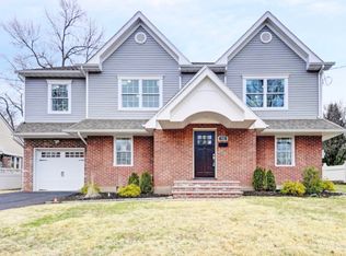 426 Lafayette Ave, River Edge, NJ 07661