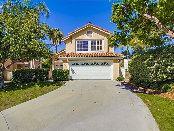 2nd image of 1371 Montego Ct