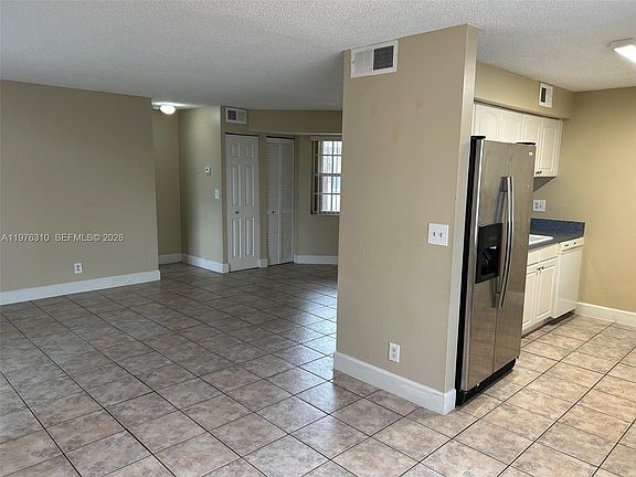 5th image of 301 SW 86th Ave APT 102
