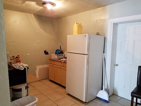 5th image of 9406 N 15th St