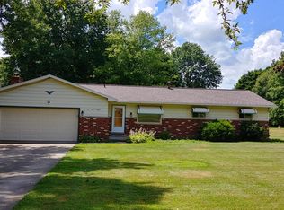 10180 Dale Dr, Wadsworth, OH 44281