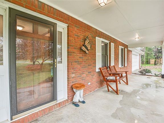 3rd image of 4821 W Lake Dr SE