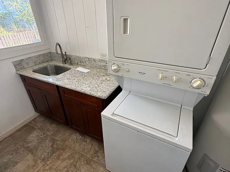 1627 Paula Drive — Photo 18