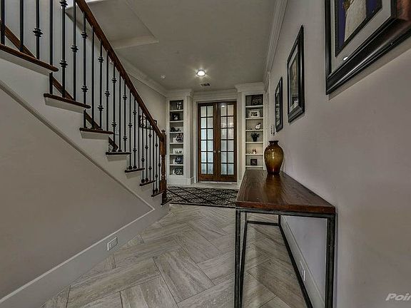 Front Entry Way