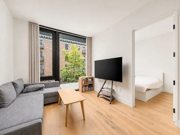 40-46 24th St #2D, Long Island City, NY 11101