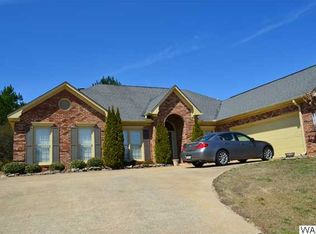 8504 Meadowlake Dr W, Northport, AL 35473